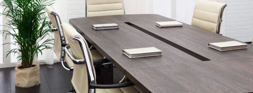 Business Center Roma - servizio sala riunioni - Compreso nella tariffa e in abbinamento a tutti i servizi è previsto l'utilizzo della sala riunioni con o senza servizi accessori, quali personal computer, connessione Wi-Fi, stampante, fotocopiatrice o altro.La disponibilità è per alcune ore durante il mese e solo previo appuntamento, compatibilmente con le esigenze organizzative del Business Center e limitatamente alle ore di apertura degli uffici.